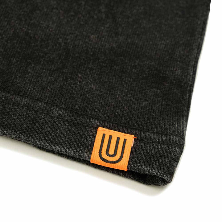 UNIVERSAL OVERALL - CHEMICAL WASH - PRINT TEE - OLD ENGLISH LOGO - U2523211