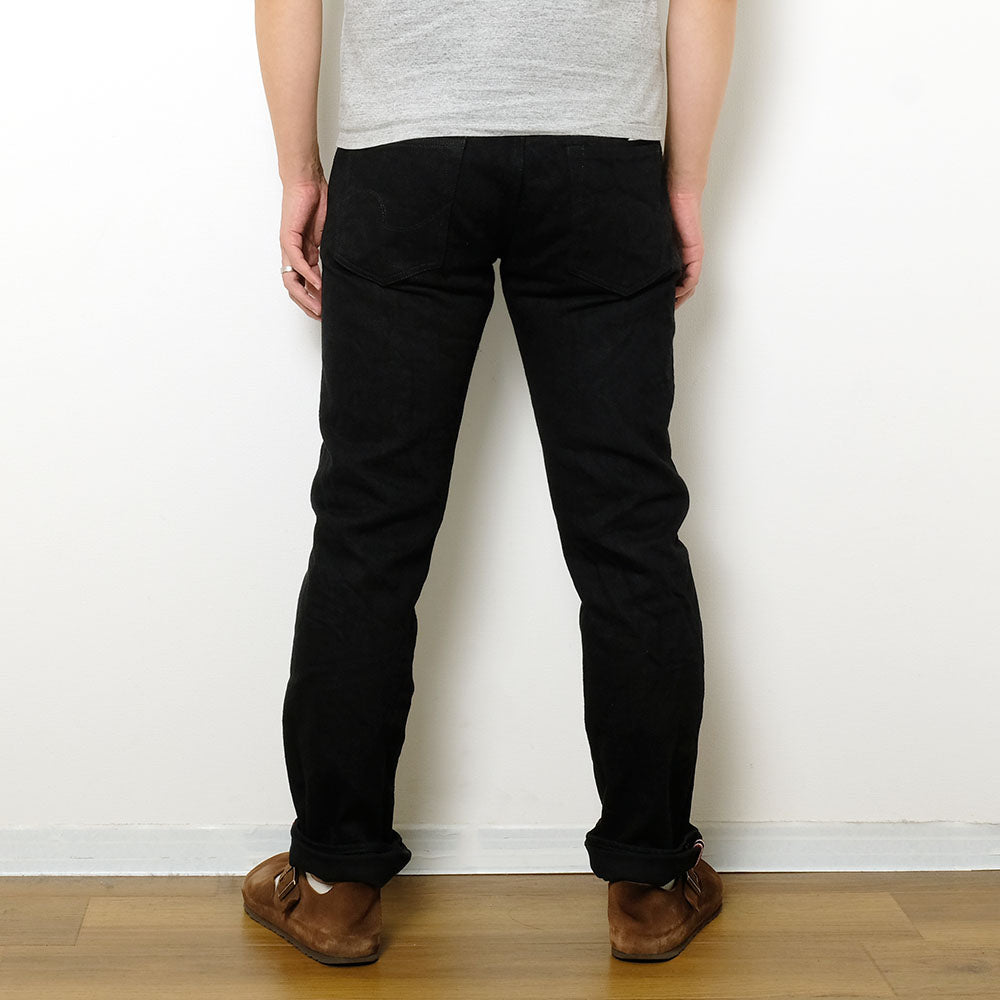 Oni Denim<br>Semi Tight Straight<br>20oz "鬼秘-ONI Secret-"<br>藍墨ブラックデニム<br>ONI-546AIZ